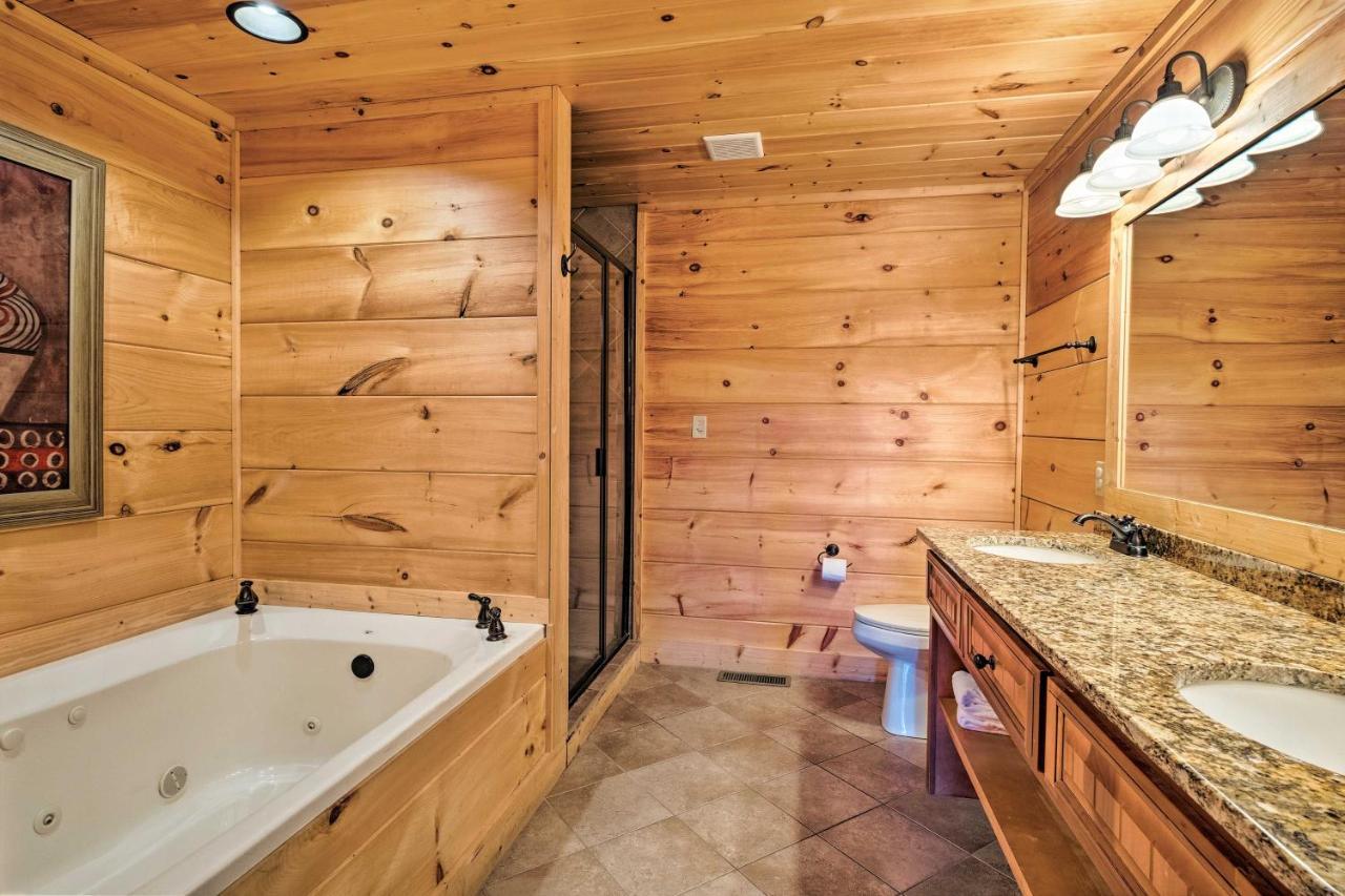 Pigeon Forge Cabin With Brand New Hot Tub And Views! Сев'єрвілл Екстер'єр фото