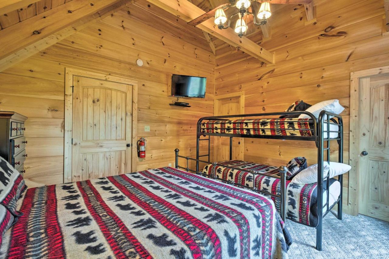 Pigeon Forge Cabin With Brand New Hot Tub And Views! Сев'єрвілл Екстер'єр фото